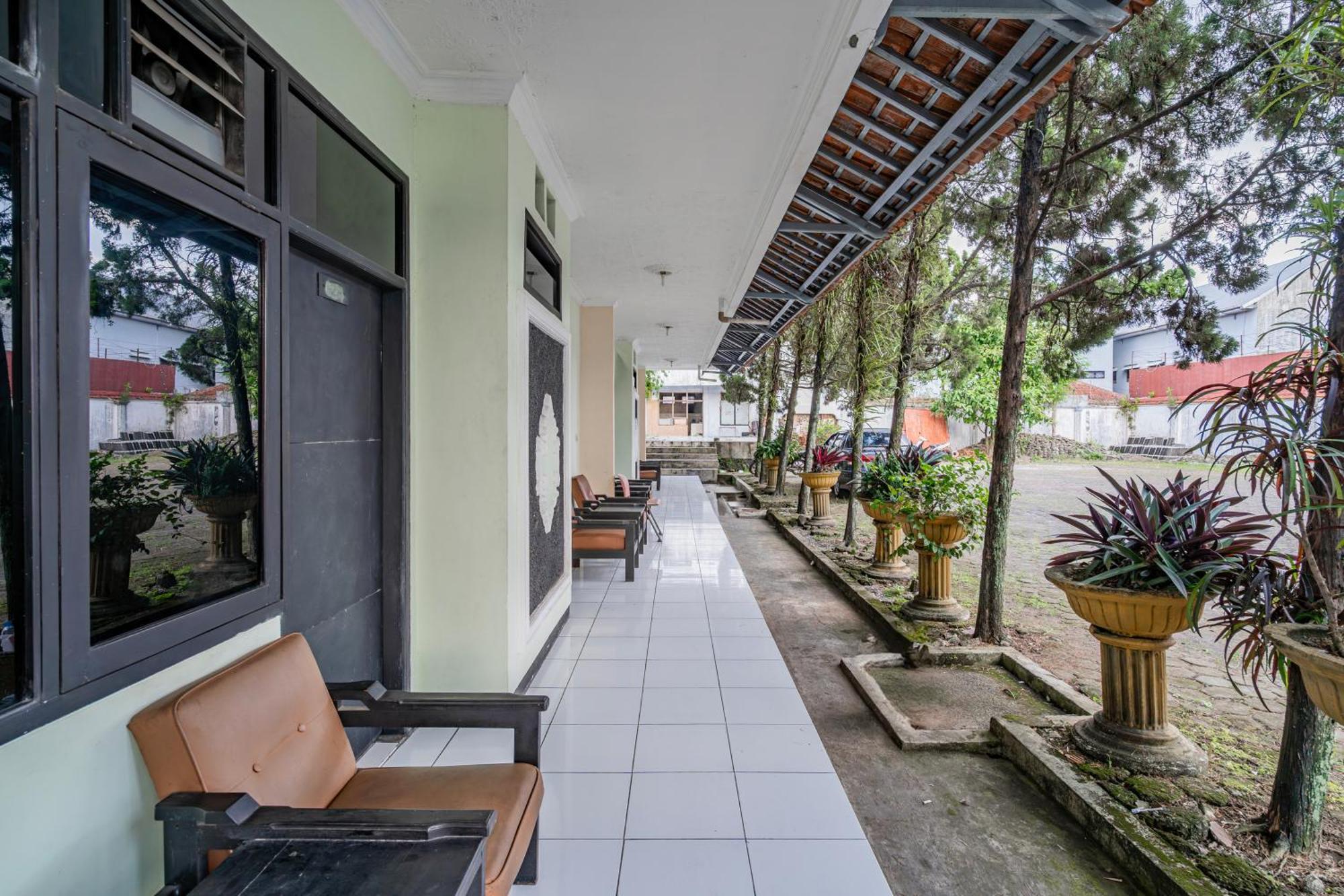Collection O Tasikmalaya Near Stadium Wiradadaha Formerly Hotel Abadi Luaran gambar