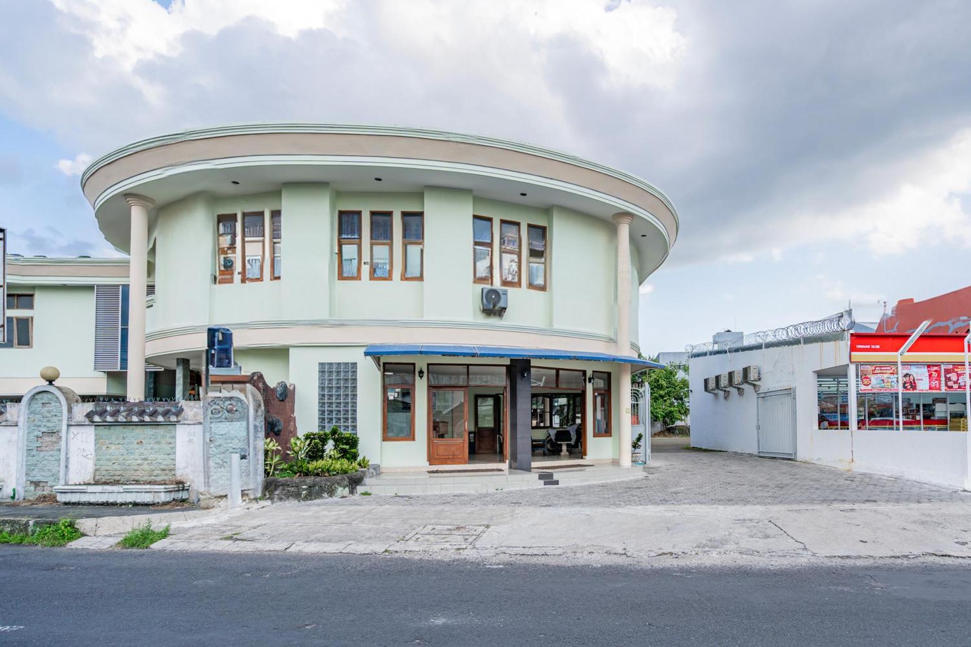 Collection O Tasikmalaya Near Stadium Wiradadaha Formerly Hotel Abadi Luaran gambar